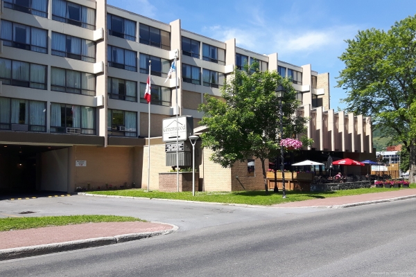 Greenwood Inn and Suites
